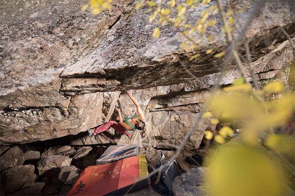 Teal Dreher bouldering