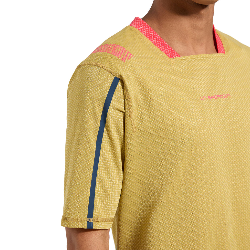 T-shirt Trail Bite pour hommes Rouge savane/montagne Alt View #4
