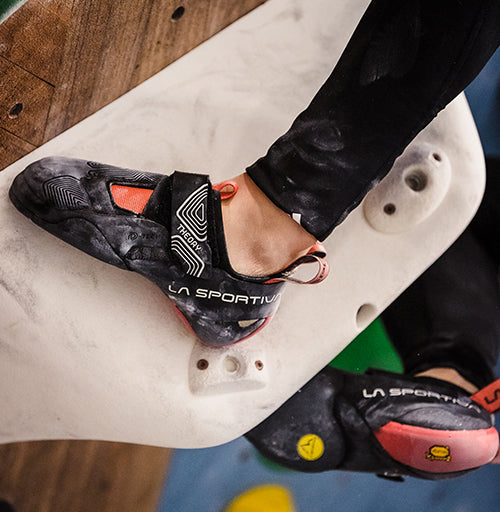 スポルティバ セオリー ウーマン LASPORTIVA THEORY9/39.5 La Sportiva Theory Women's Climbing Shoe