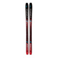 Une paire de skis de course La Sportiva Gara Aero LS Women en rouge et noir avec des accents bleus et blancs se tient debout côte à côte sur un fond blanc - conçus pour des compétitions légères et d'excellentes performances en montée.